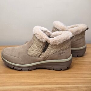 New Women's Skechers 167329/DKNT Easy Going Warmhearted Ankle Boots Size 9